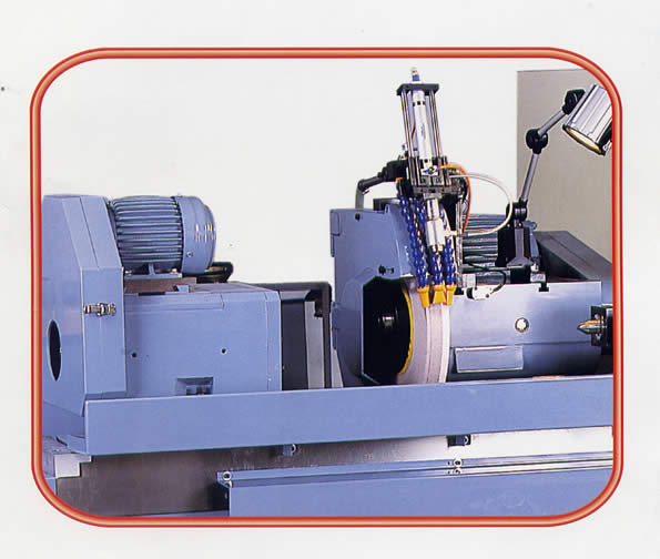 Universal Cyilndrical Grinding Machine